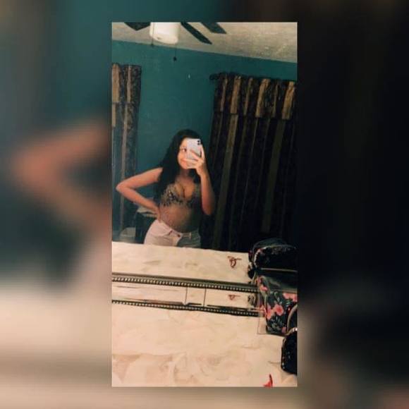 Meet your Posher, Francoise - Picture 1 of 1